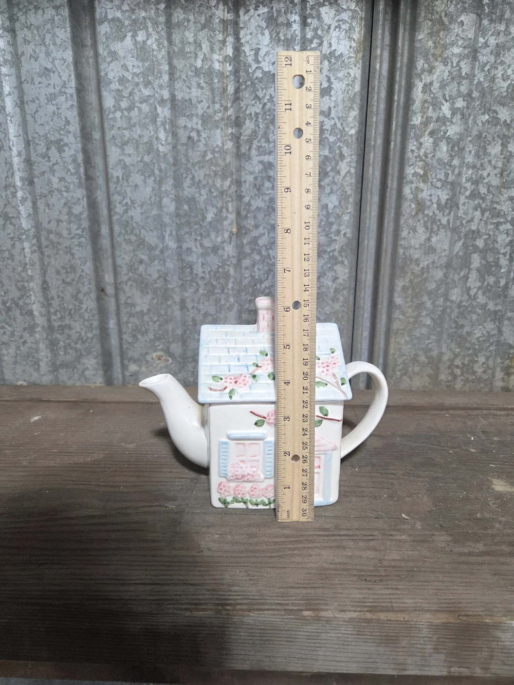 Ceramic Cottage Teapot in White and Pastel Pink/Blue